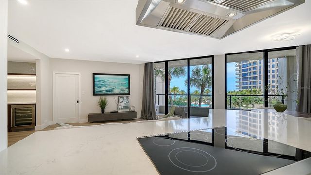 1211 GULF OF MEXICO DRIVE 105, Longboat Key, FL 34228