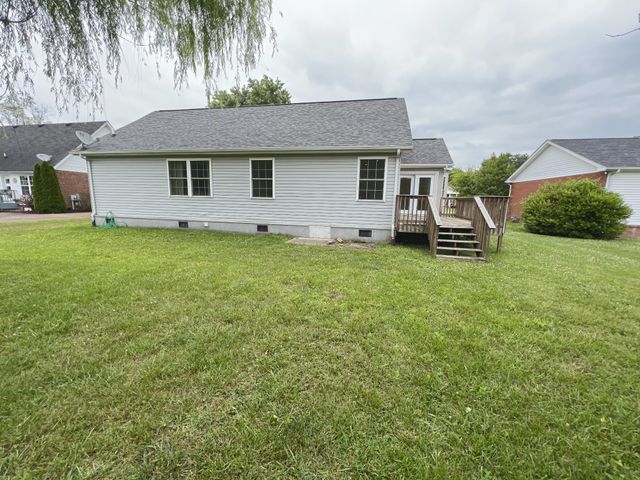 124 Summerlin Dr, Gallatin, TN 37066