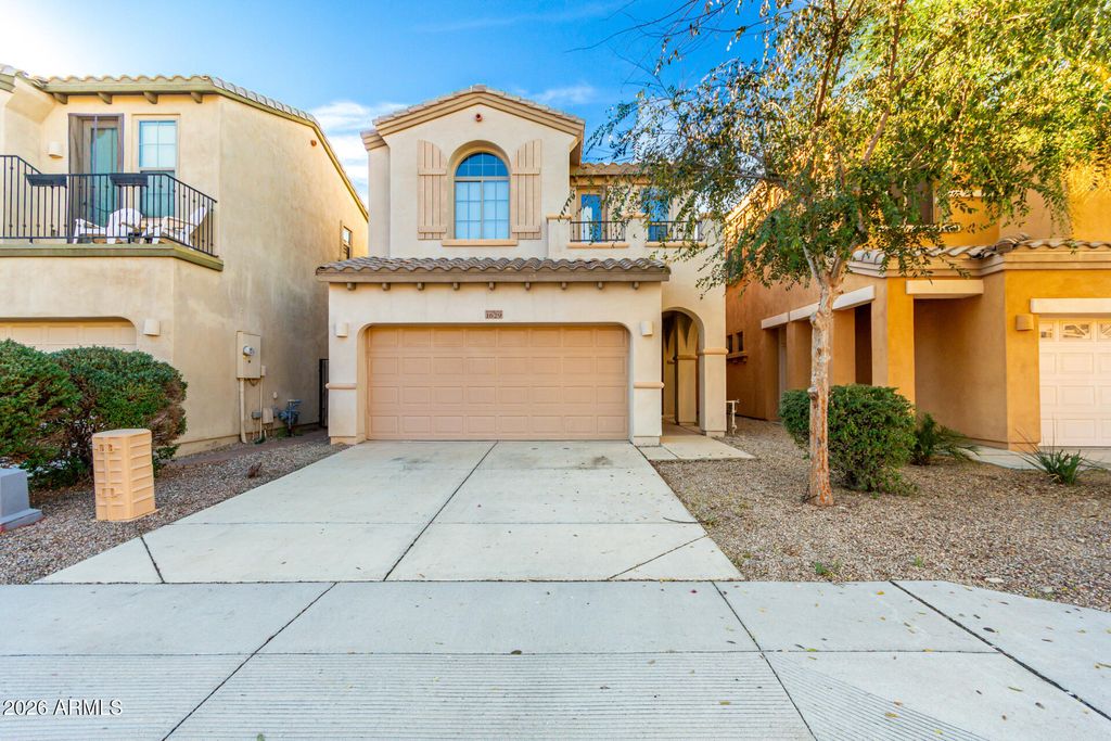 Image 1 of property listing at 1629 W LACEWOOD Place, Phoenix, AZ 85045