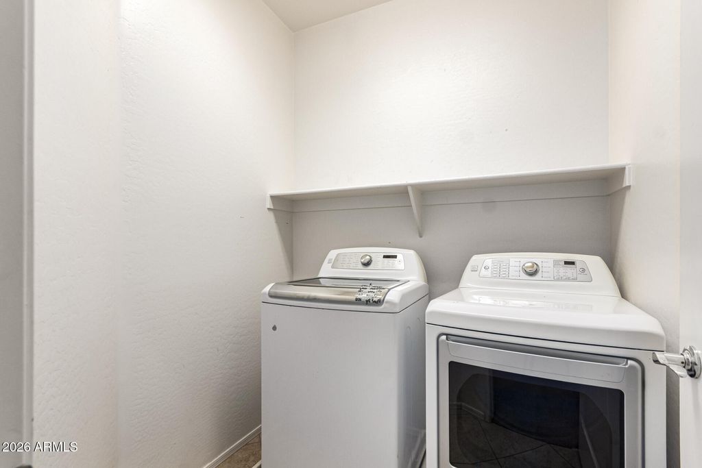 Image 24 of property listing at 1629 W LACEWOOD Place, Phoenix, AZ 85045