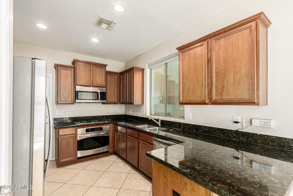 Image 9 of property listing at 1629 W LACEWOOD Place, Phoenix, AZ 85045