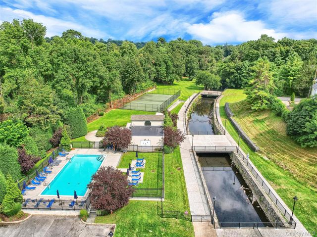 1 Scarsdale Road 319, Tuckahoe, NY 10707