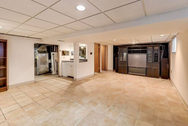 858 Academy Avenue, Matteson, IL 60443