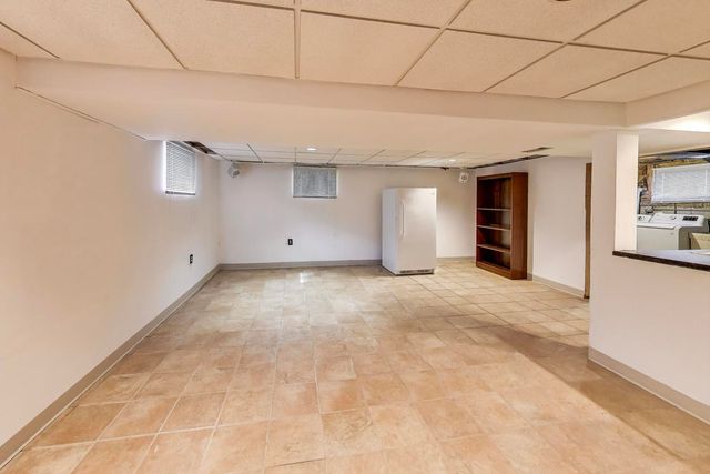 858 Academy Avenue, Matteson, IL 60443