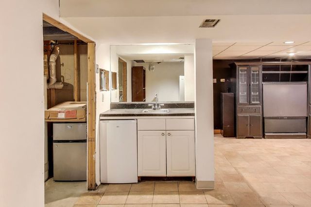 858 Academy Avenue, Matteson, IL 60443