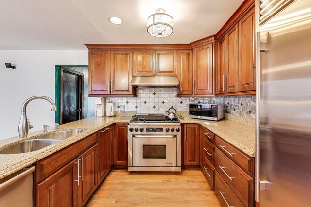 858 Academy Avenue, Matteson, IL 60443