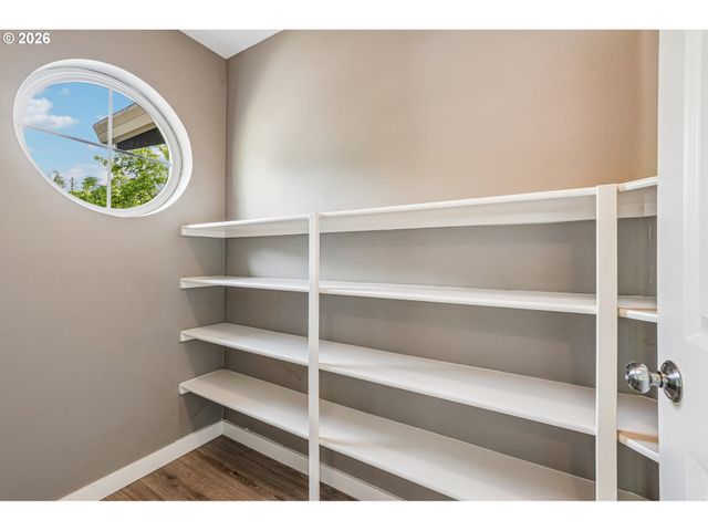 15630 Sw BRIGHTON Ct, Beaverton, OR 97007