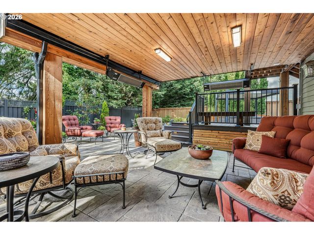 15630 Sw BRIGHTON Ct, Beaverton, OR 97007