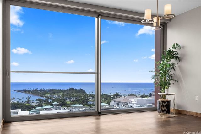 1555 Kapiolani Boulevard 1706, Honolulu, HI 96814