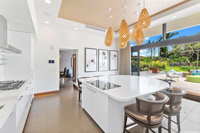 1555 Kapiolani Boulevard 1706, Honolulu, HI 96814