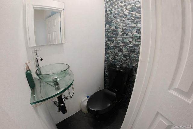3014 Matthews Avenue, Bronx, NY 10467