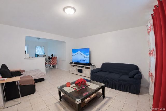 3014 Matthews Avenue, Bronx, NY 10467