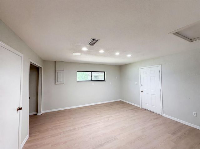 3739 LAKE GRIFFIN ROAD, Lady Lake, FL 32159