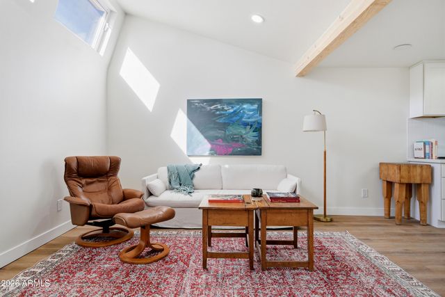 929 W TURNEY Avenue, Phoenix, AZ 85013