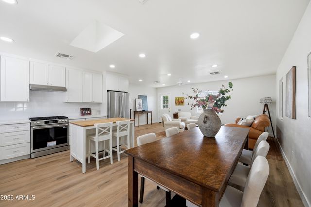 929 W TURNEY Avenue, Phoenix, AZ 85013