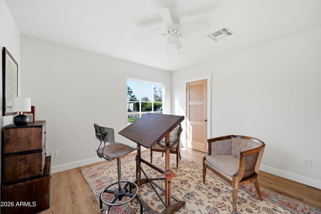929 W TURNEY Avenue, Phoenix, AZ 85013