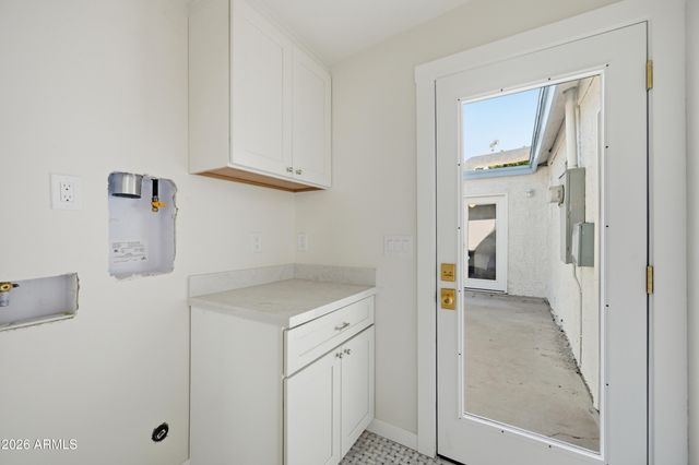 929 W TURNEY Avenue, Phoenix, AZ 85013
