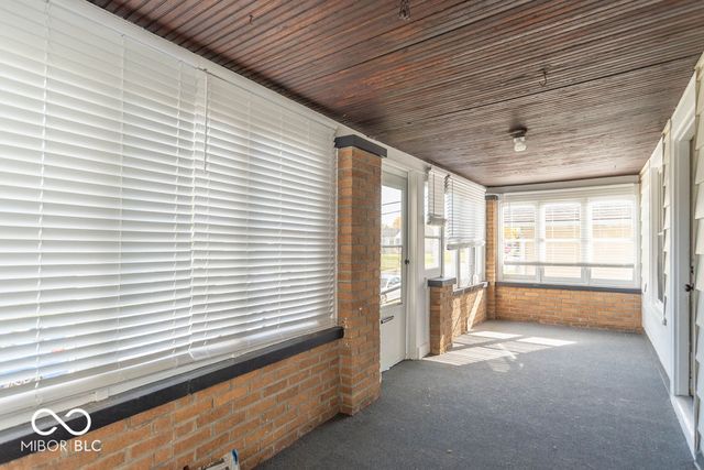 154 S 4th Avenue, Beech Grove, IN 46107