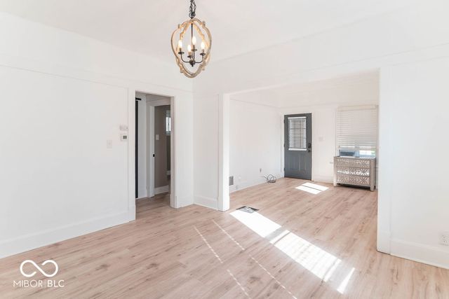 154 S 4th Avenue, Beech Grove, IN 46107