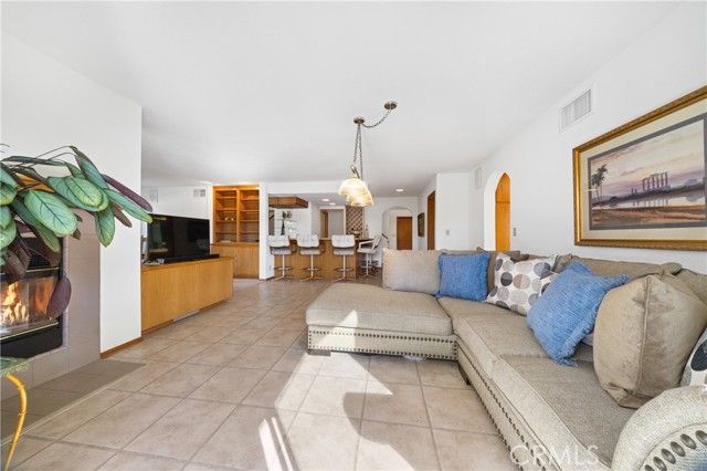 30181 Swan Point, Canyon Lake, CA 92587