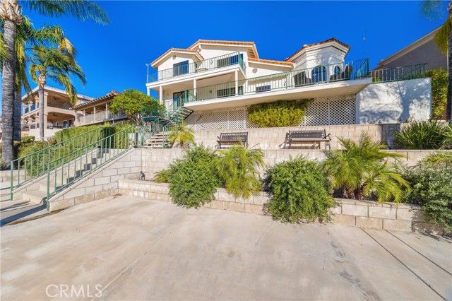 30181 Swan Point, Canyon Lake, CA 92587