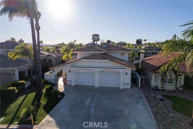 30181 Swan Point, Canyon Lake, CA 92587