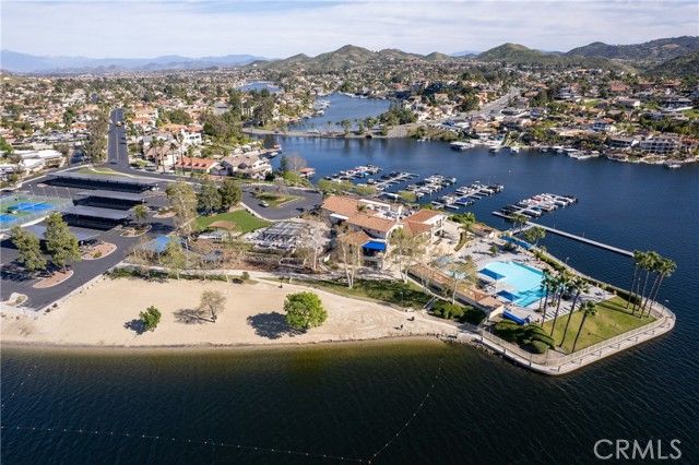 30181 Swan Point, Canyon Lake, CA 92587