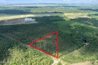 Sarcennia Road, Moss Point, MS 39563