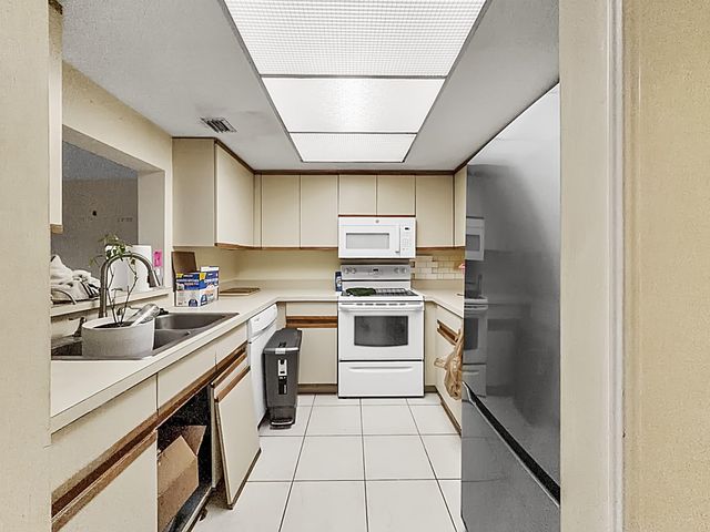 65 Deer Creek Road H206, Deerfield Beach, FL 33442