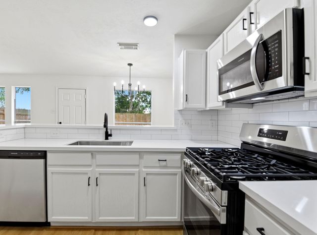 7643 Jonathon Court, Houston, TX 77489