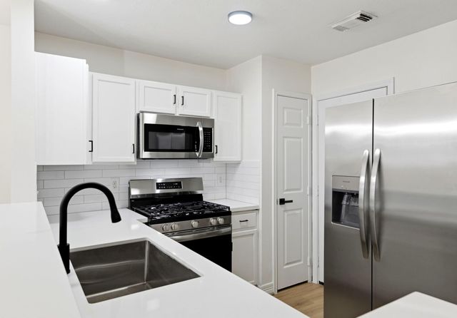 7643 Jonathon Court, Houston, TX 77489