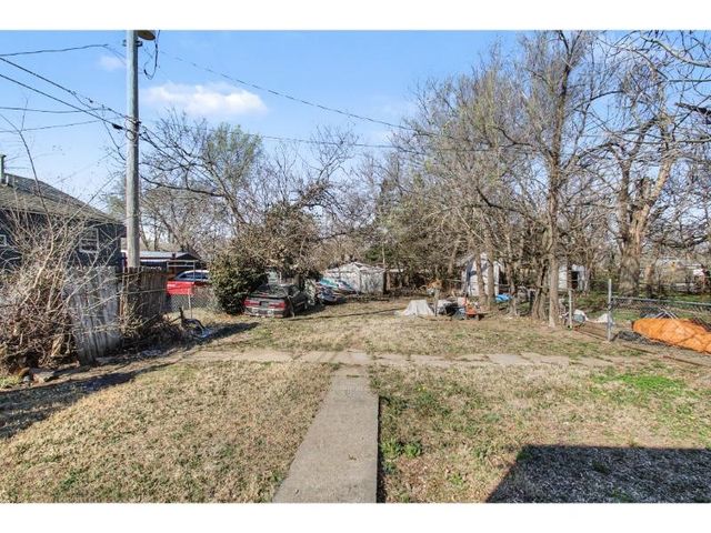 2937 S Rutan St, Wichita, KS 67210