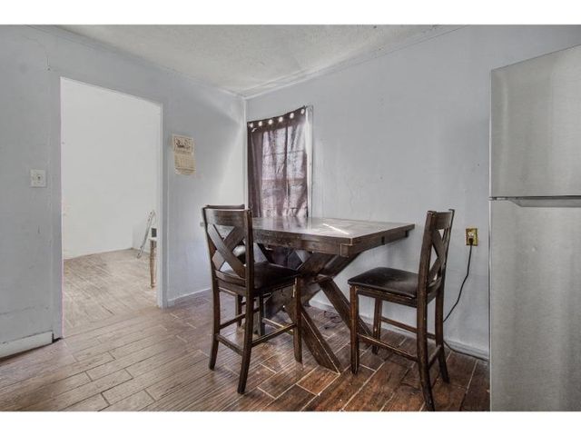 2937 S Rutan St, Wichita, KS 67210