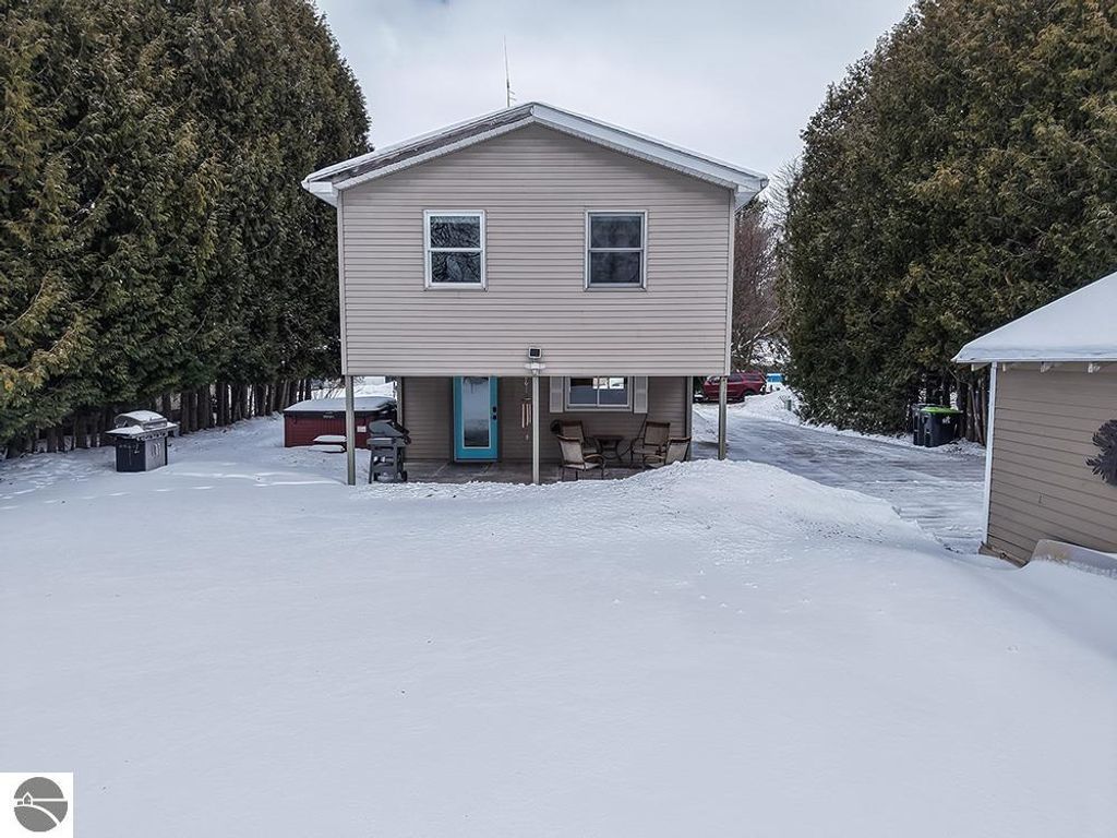 Image 38 of property listing at 510 W Hurlbut, Charlevoix, MI 49720