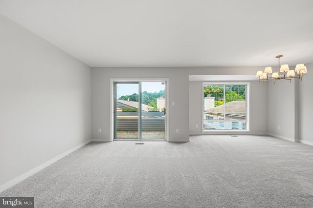 9843 DOCKSIDE TER, Gaithersburg, MD 20886