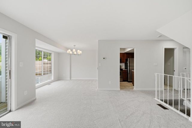 9843 DOCKSIDE TER, Gaithersburg, MD 20886