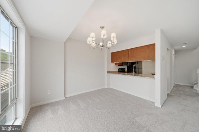 9843 DOCKSIDE TER, Gaithersburg, MD 20886