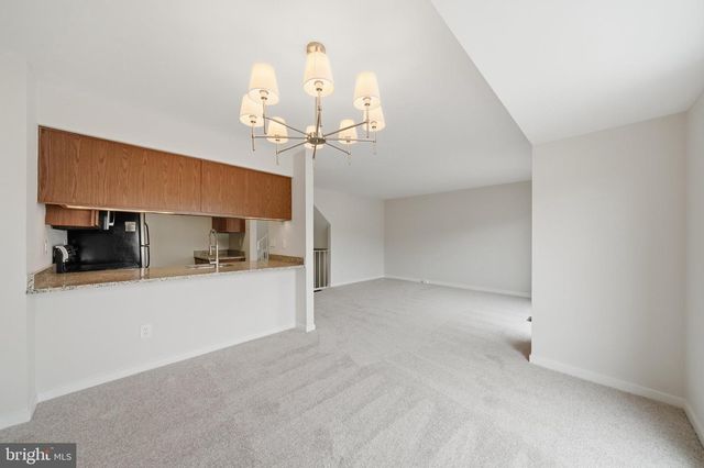 9843 DOCKSIDE TER, Gaithersburg, MD 20886