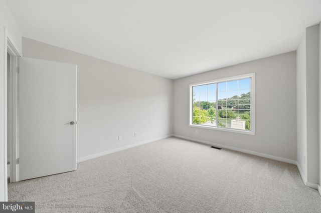 9843 DOCKSIDE TER, Gaithersburg, MD 20886