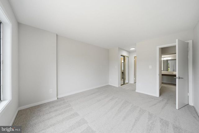 9843 DOCKSIDE TER, Gaithersburg, MD 20886