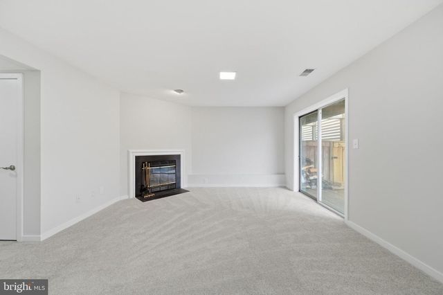 9843 DOCKSIDE TER, Gaithersburg, MD 20886