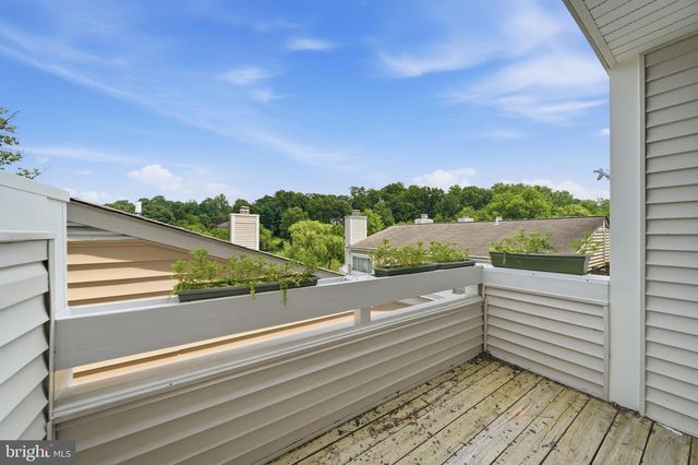 9843 DOCKSIDE TER, Gaithersburg, MD 20886