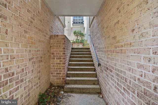 9843 DOCKSIDE TER, Gaithersburg, MD 20886