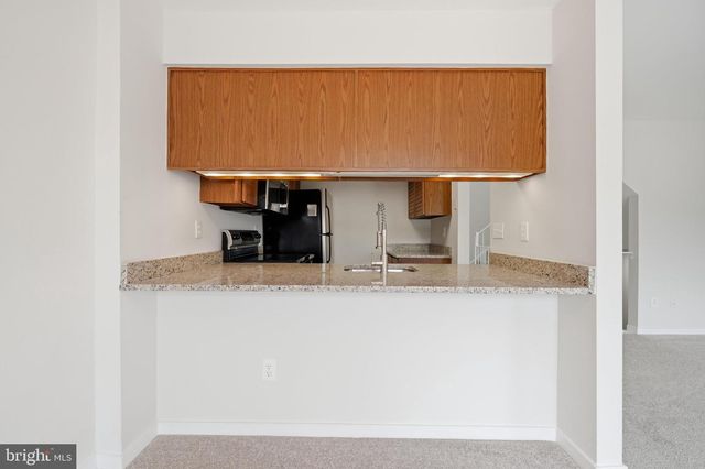 9843 DOCKSIDE TER, Gaithersburg, MD 20886