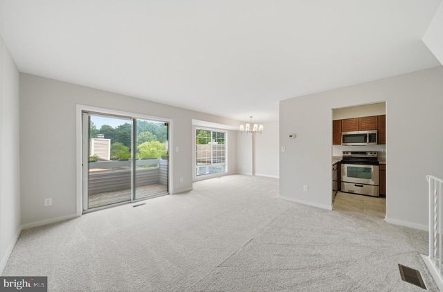 9843 DOCKSIDE TER, Gaithersburg, MD 20886