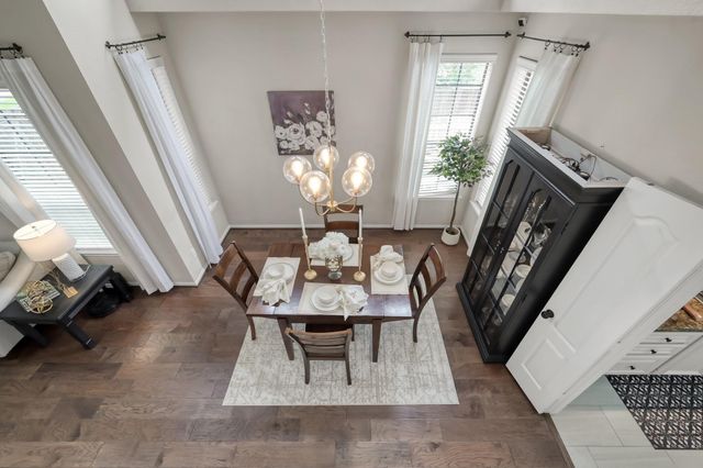 94 N Cochrans Green Circle, The Woodlands, TX 77381