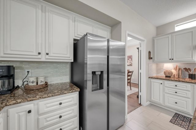 94 N Cochrans Green Circle, The Woodlands, TX 77381