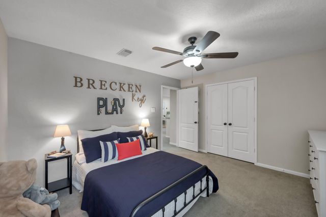 94 N Cochrans Green Circle, The Woodlands, TX 77381