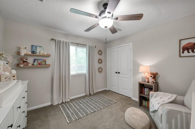 94 N Cochrans Green Circle, The Woodlands, TX 77381