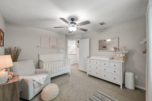 94 N Cochrans Green Circle, The Woodlands, TX 77381